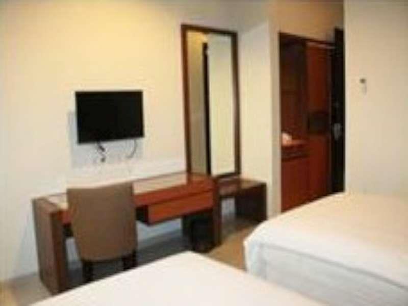 בנדונג The Summit Siliwangi Hotel מראה חיצוני תמונה